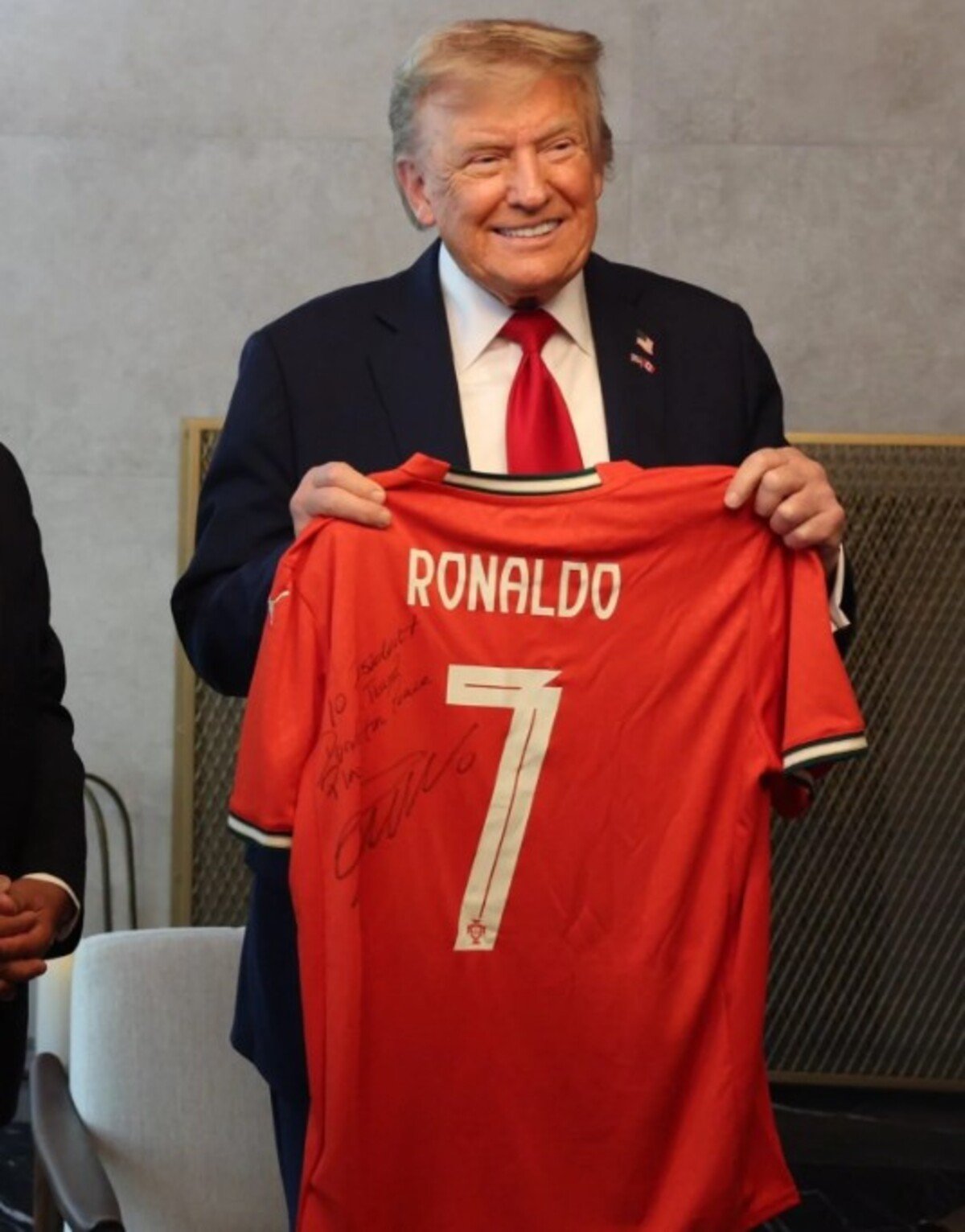 trump, ronaldo