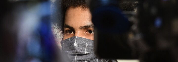 Dominik Feri si ostříhal své ikonické afro