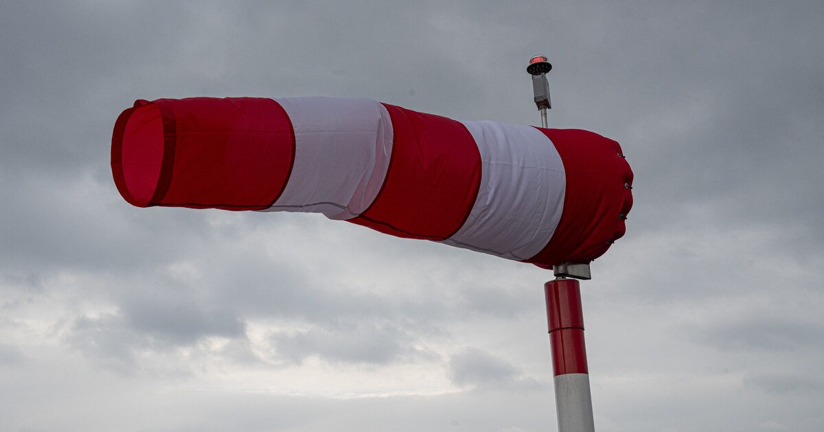 Pozor na silný vítr! V těchto sedmi krajích Česka platí výstraha