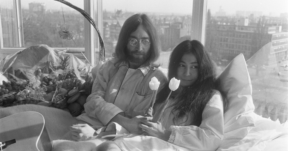 „Vražda, která šokovala svět.“ Dokument o zastřelení Johna Lennona odhalí dosud neviděné snímky z místa činu