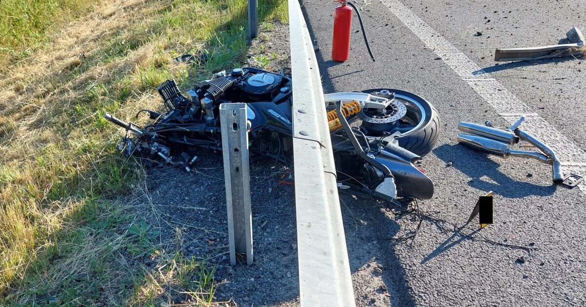 Nehoda motorkáře na Pelhřimovsku: Policie hledá svědky tragédie