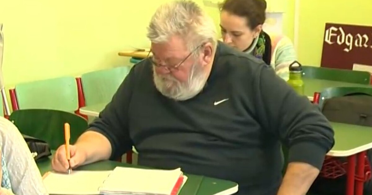 70letý Slovák studuje vysokou školu denní formou. Má mladou duši, říkají o něm spolužáci