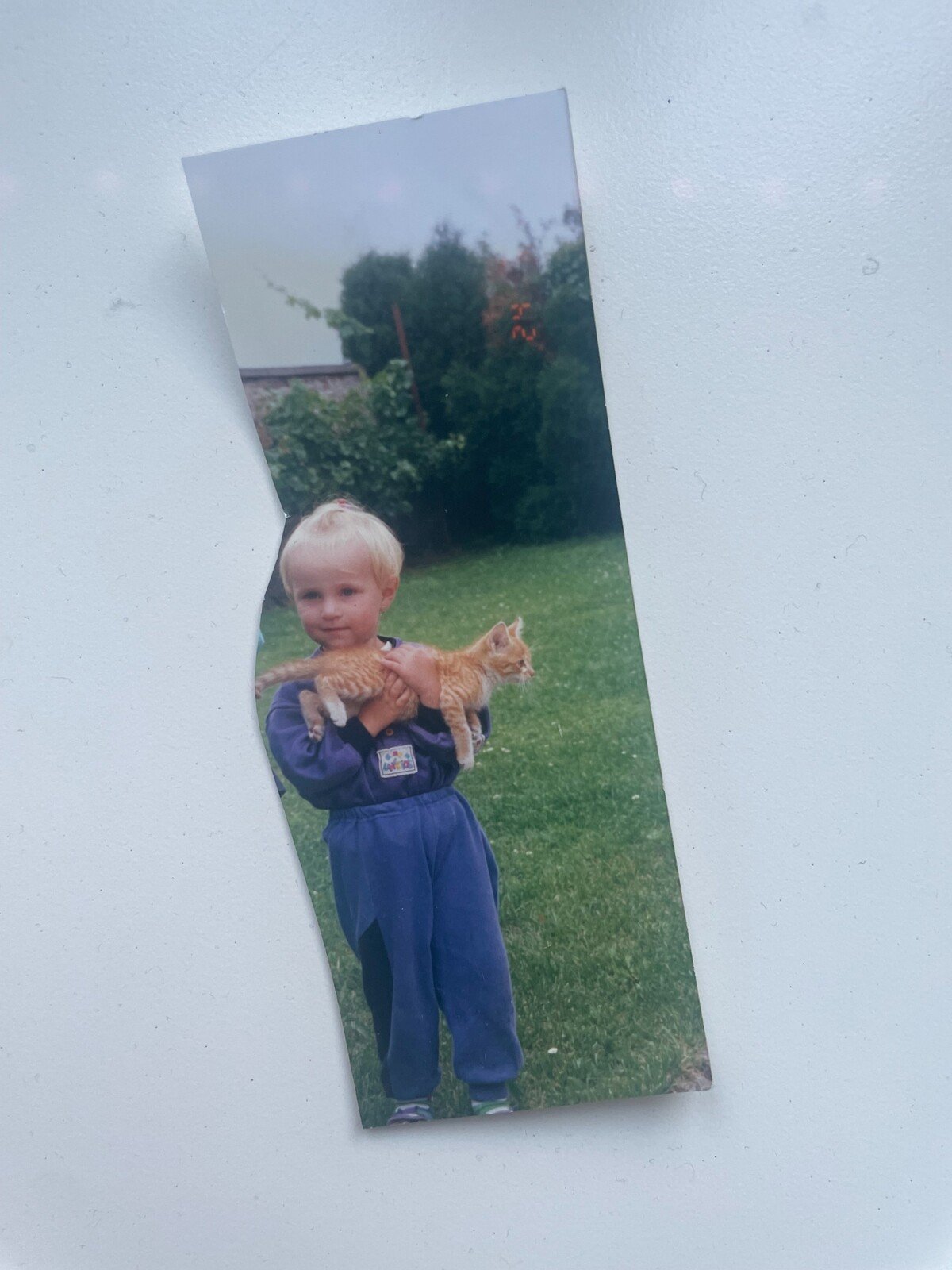 Lucie z fotiek odstrihla všetkých svojich blízkych.