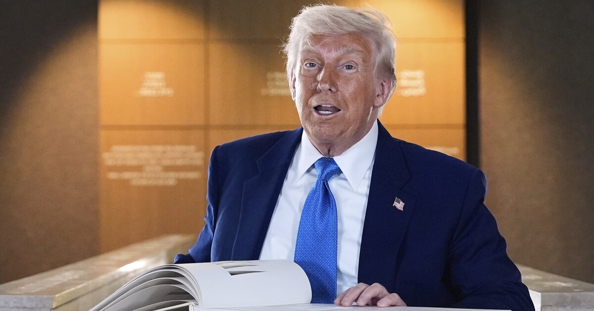 Spor Trump vs Harvard sílí. Univerzitě zakázal přijímat zahraniční studenty