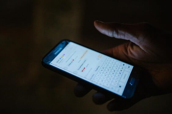 Aký je svetový rekord v najrýchlejšom napísaní abecedy na dotykovom mobile?