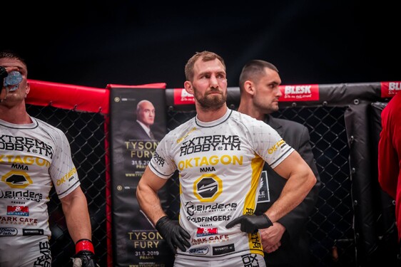 Který z těchto bojovníků reprezentuje pražský gym Reinders MMA?