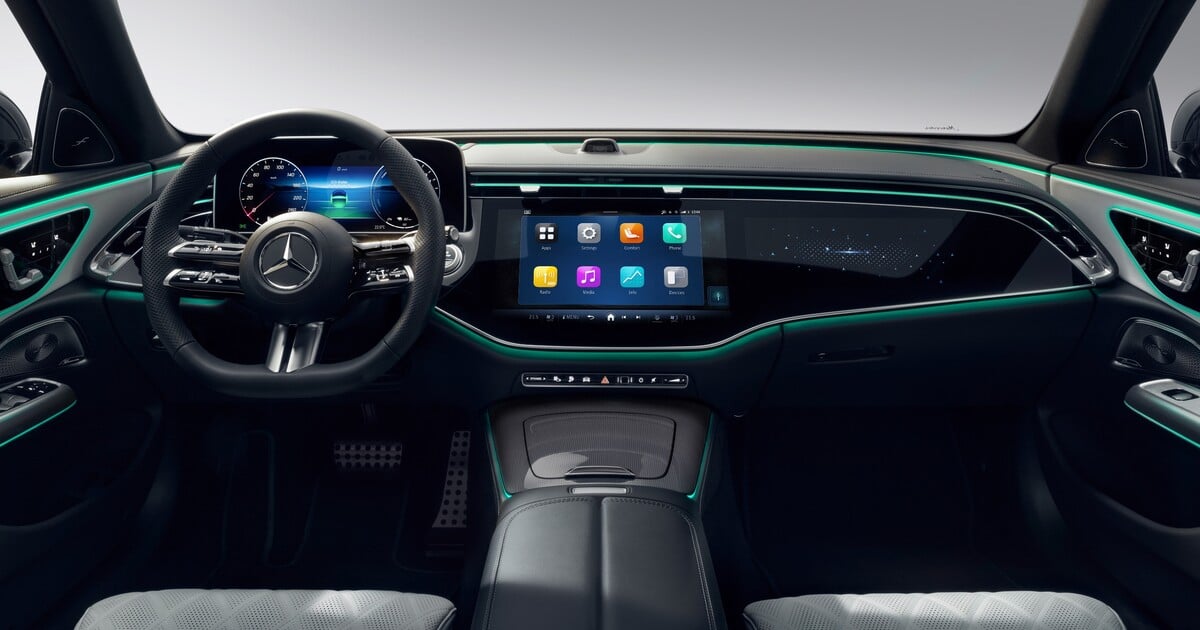 Nový Mercedes-Benz třídy E ukázal luxusní interiér, ve kterém bude možné sledovat Tiktok či hrát Angry Birds