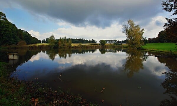U vody ještě zůstaneme. Který český rybník je svou rozlohou největší?