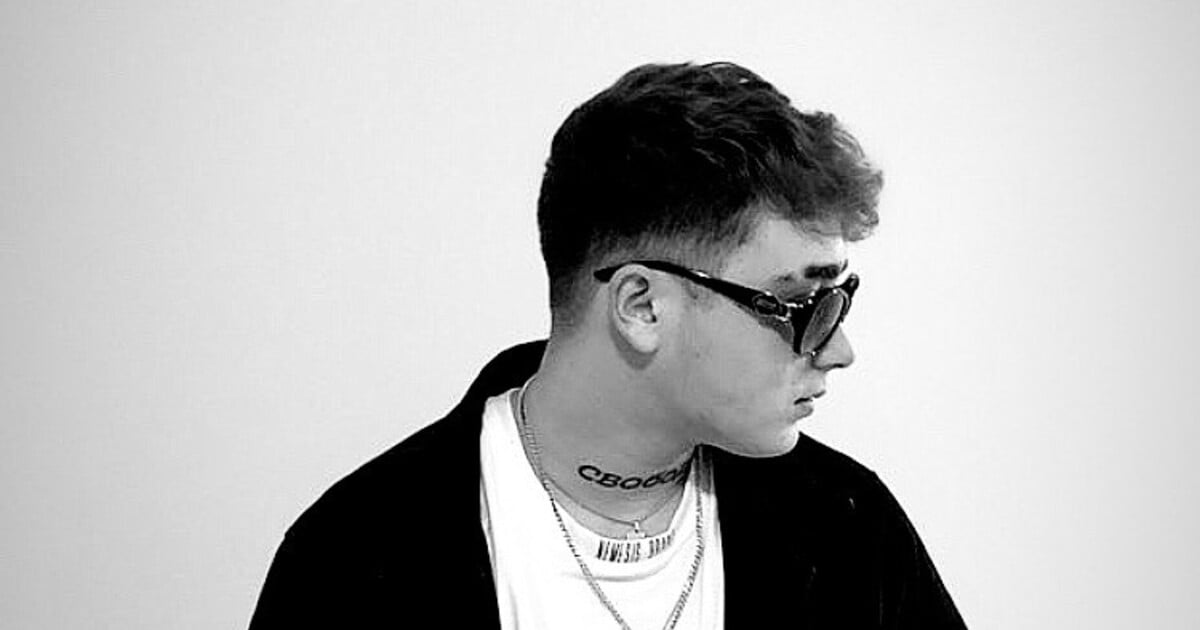 Amk Singer Dva roky jsem měl psycho vztah, tak jsem vypsal bolest do tracků. AMK ...