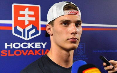 Juraj Slafkovský môže podľa hokejového experta skončiť na farme Montrealu.
