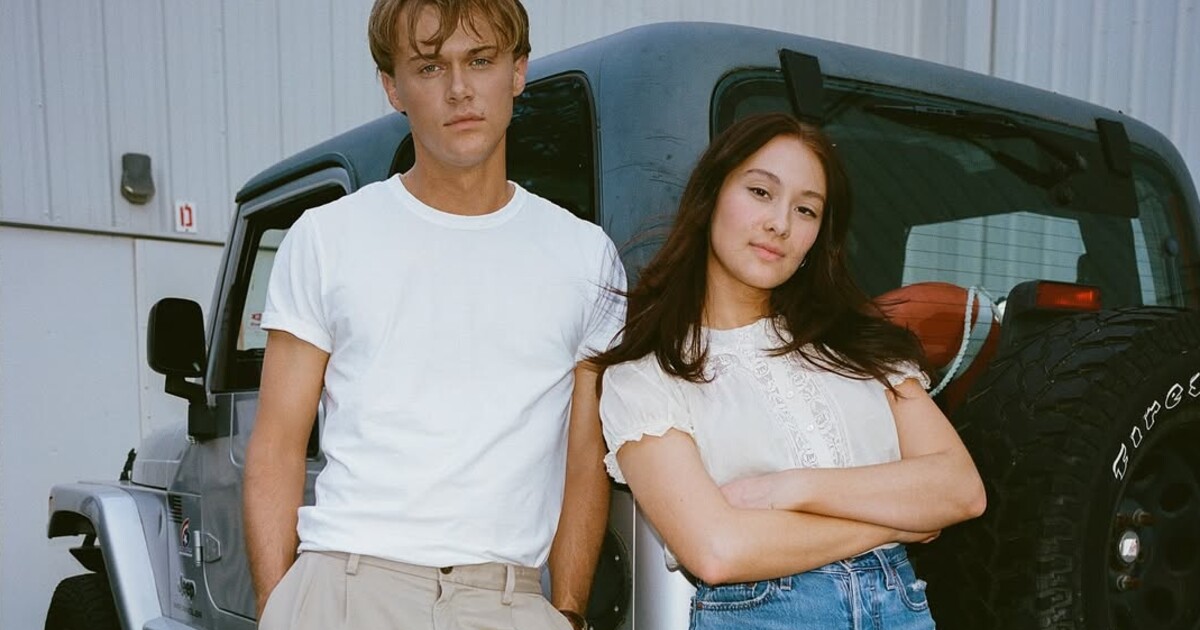 Seriálový hit rozděluje diváky. Tvůrci je vyzvali, aby nešikanovali herce