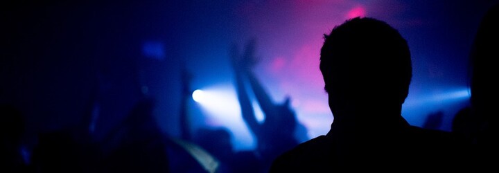 Přijď oslavit jaro do Klubovny 2. patro. Klubová noc We All slibuje ostřílené DJs a rytmus funku, soulu a rapu
