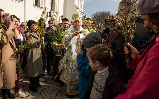 Obrazem: Celý svět slaví Velikonoce. Na Ukrajině se ale stále bojuje