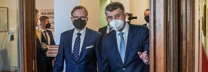 Premiér Fiala má nový pořad. „Oproti Čau lidi může působit nudněji, ale není jiná možnost,“ míní odborník