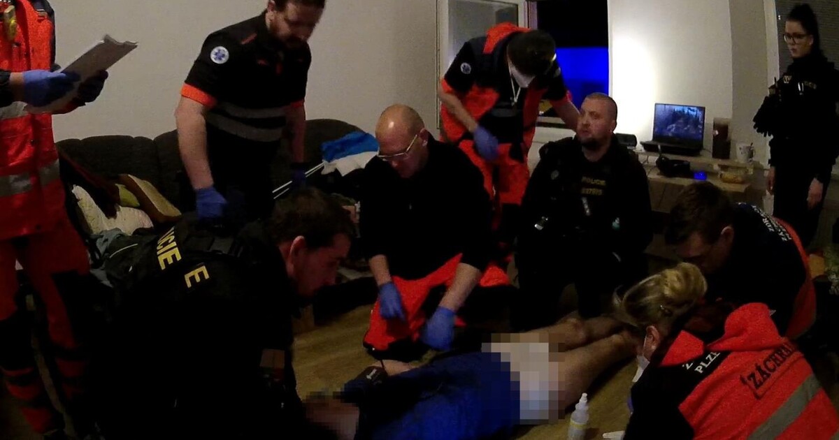 Životu nebezpečné počítačové hry? Muž zkolaboval během hraní, zachránil ho online spoluhráč z Německa