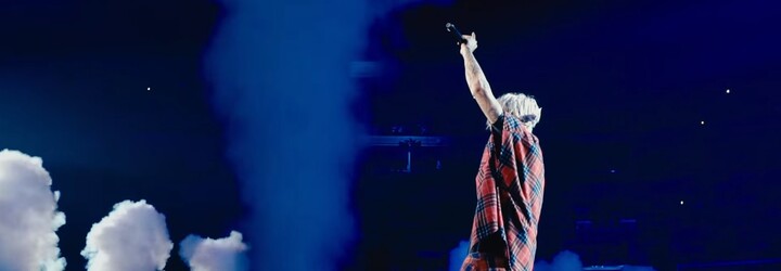V novom videoklipe Justina Biebera môžeš nazrieť do jeho života na turné i mimo neho