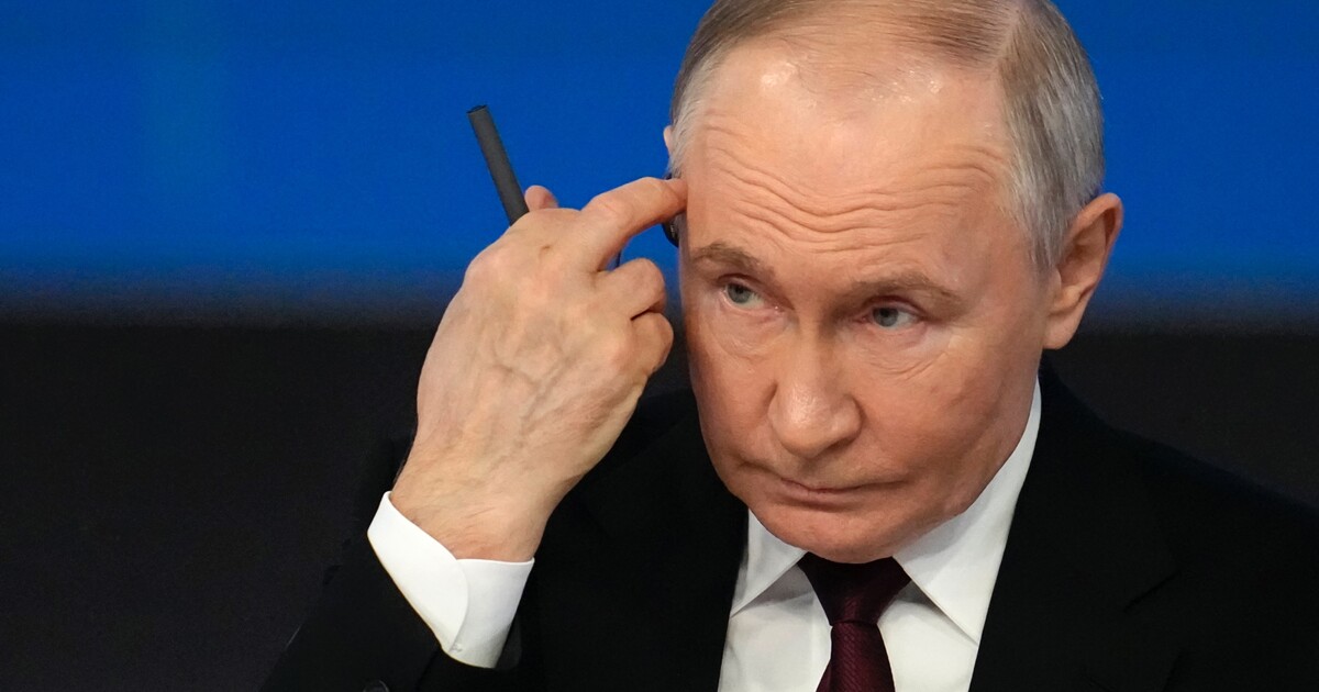 Putin vyzdvihl „úspěchy Ruska za 25 let“. Tvrdí, že země je nezávislá a svobodná