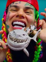 6ix9ine je oficiálně svobodný, na Instagram se však nevrátil. Kam se ztratil?