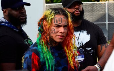 6ix9ine rozhněval spoluvězně. Byl přeložen do zařízení pro informátory 6ix9ine rozhněval spoluvězně. Byl přeložen do zařízení pro informátory