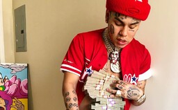 6ix9ine si myslí, že sa ho raperi boja a na udavačstvo rýchlo zabudnú. Tvrdí, že bude po prepustení ešte slávnejší