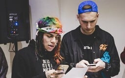 6ix9ine zaplatí za nepretržitú ochranku milióny dolárov. Koľko ho bude stáť každý deň po boku ozbrojených goríl?