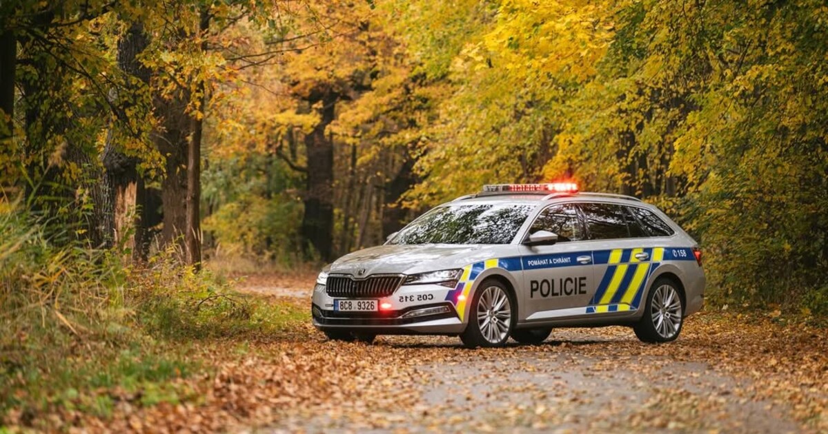 Nečekané drama v Praze. Mladík se při zážitkové střelbě pokusil o sebevraždu