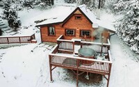 7 čarovných Airbnb ubytovaní, kde prežiješ rozprávkovú zimu a nemusíš za nimi cestovať ďaleko