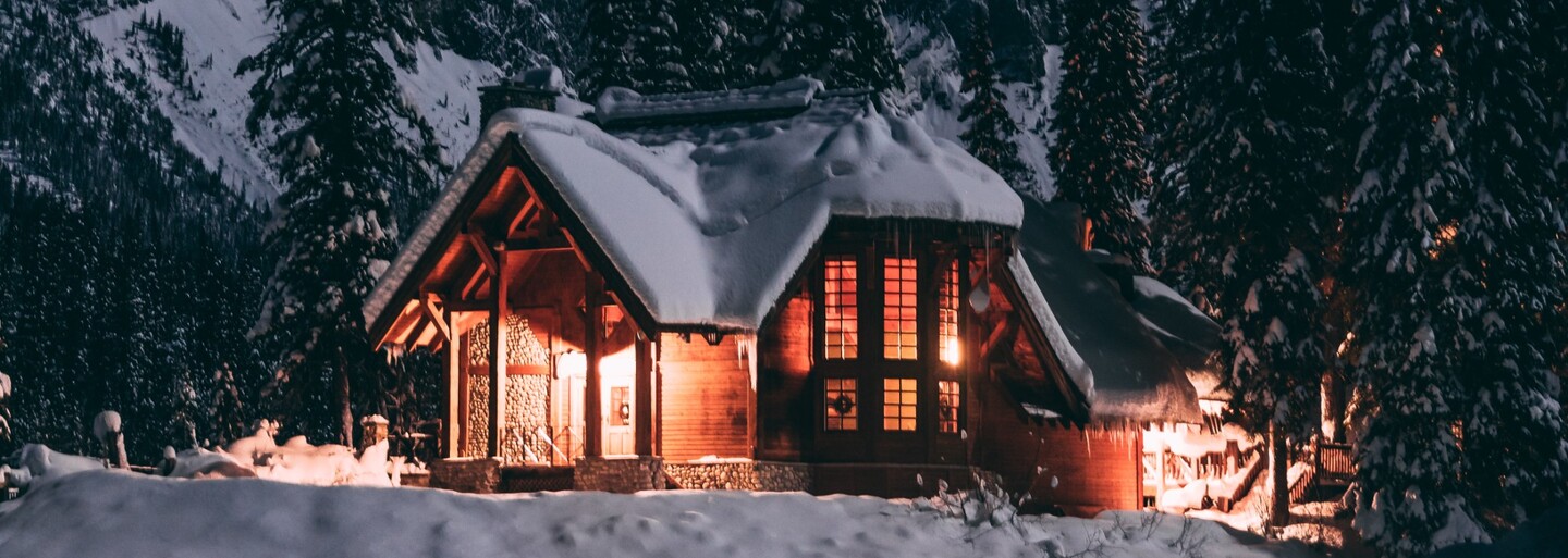 7 kouzelných Airbnb ubytování, kde prožiješ pohádkovou zimu a nemusíš za nimi cestovat daleko