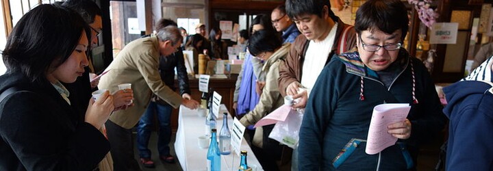 Pijte více alkoholu, vyzývá Japonsko mladé lidi. Chce tak podpořit ekonomiku