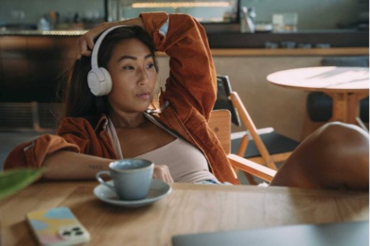 Bezdrôtové slúchadlá JBL Tune 520 BT White.