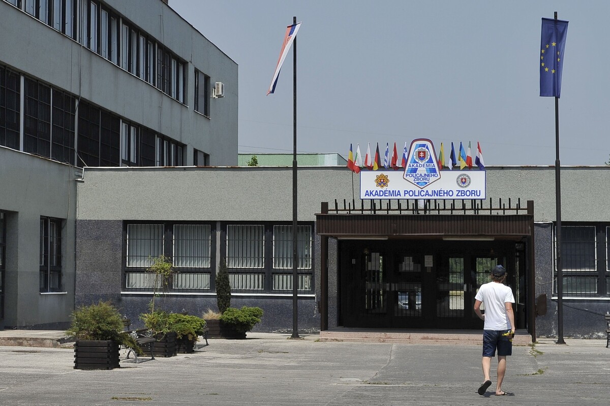 Akadémia Policajného zboru v Bratislave.