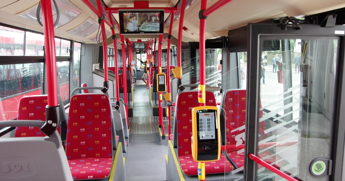 Cestující nechávají v autobusech výkaly a napadají řidiče. Slovenský dopravce kvůli tomu zrušil několik linek