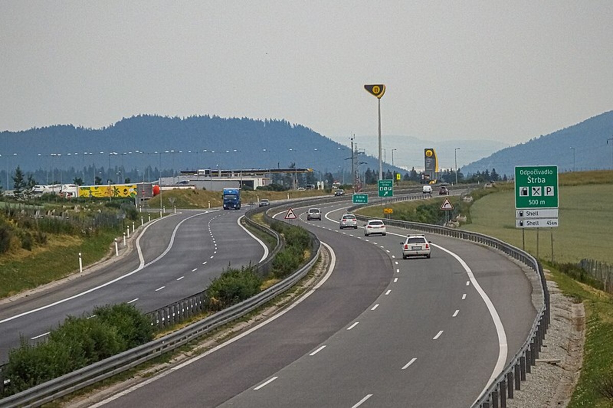 D1, diaľnica, Štrba