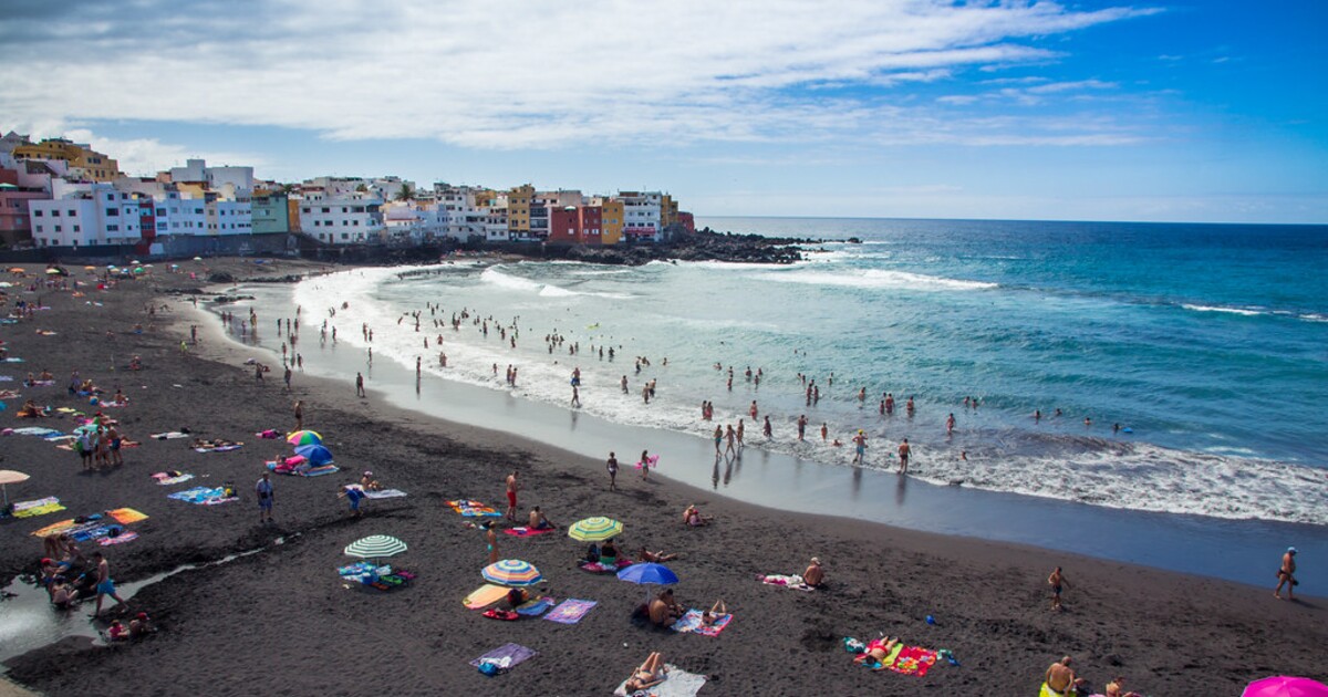 Žena z Ostravska okradla lidi o desítky milionů. Dopadli ji na Tenerife, peníze utratila za cestování, sázky a drogy