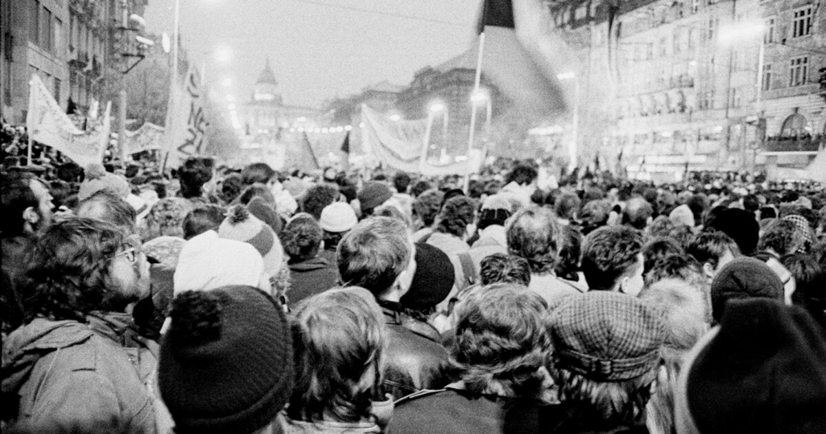 KVÍZ: Stávky v minulosti ochromily továrny, výuku ve školách i služby. Co všechno o nich víš?