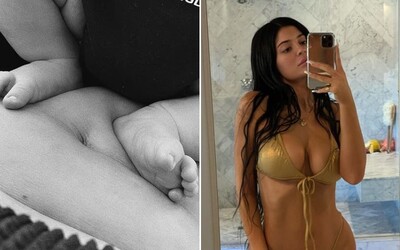 Kylie Jenner zverejnila fotku s popôrodným bruškom. Od fanúšikov si vyslúžila chválu.