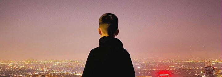10-ročného slovenského basgitaristu sleduje aj Justin Timberlake. Zahral si s hviezdami americkej R&B