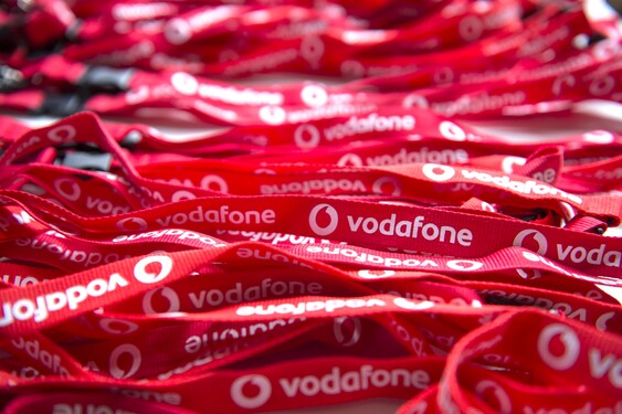 Největší akvizice se datuje do roku 1999, jednalo se převzetí Mannesmann společností Vodafone. Jaká byla její prodejní hodnota?