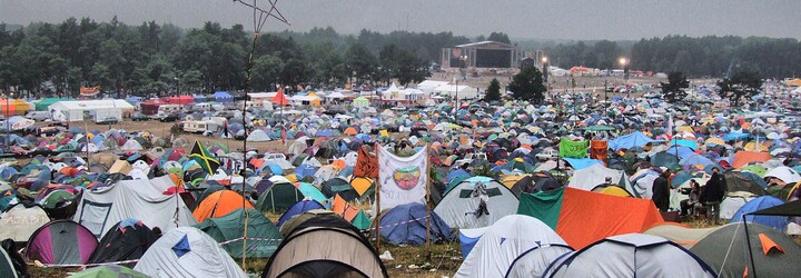 Nespútaná vášeň, drogy a muzika. Legendárny Woodstock pripomínajú momentky zo zablateného festivalu spred desiatok rokov