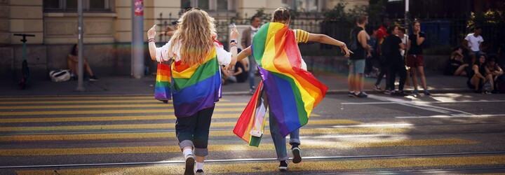 Němečtí katoličtí kněží budou žehnat párům stejného pohlaví. Vatikán varuje před „zlomem“ v církvi