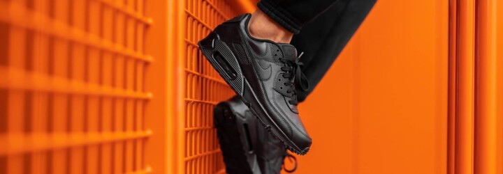 Preferuješ tenisky pred topánkami aj počas sychravých dní? Celokožené Nike Air Max 90 sú ideálnou voľbou