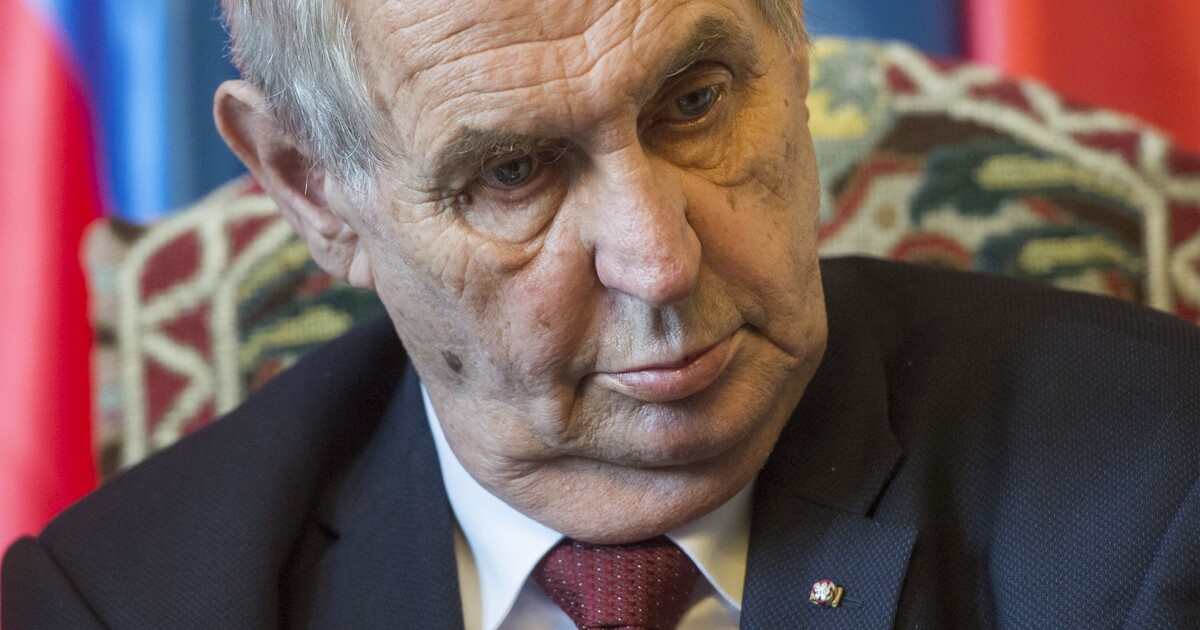 „Sbohem a šáteček!“ Podívej se na sestřih nejbizarnějších momentů Miloše Zemana