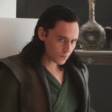 Podobu ktorého člena Avengers na seba vzal Loki v druhom Thorovi?