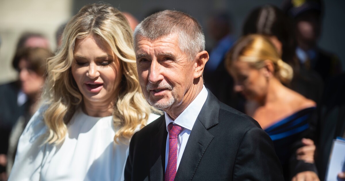 KOMENTÁŘ: Babiš „slintá“ na mladé Pirátky. Jeho slova podtrhují dlouhodobý problém (nejen) české politiky