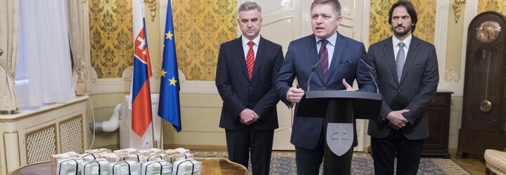 10 vecí, ktoré by si mal vedieť o končiacej koalícii Smeru, SNS a Mosta-Híd. Pamätáš si ešte stranu Sieť?
