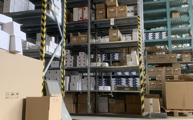 Na východe Slovenska kolabuje jedna z kľúčových fabrík. Smeruje do konkurzu, v hre je budúcnosť stoviek zamestnancov