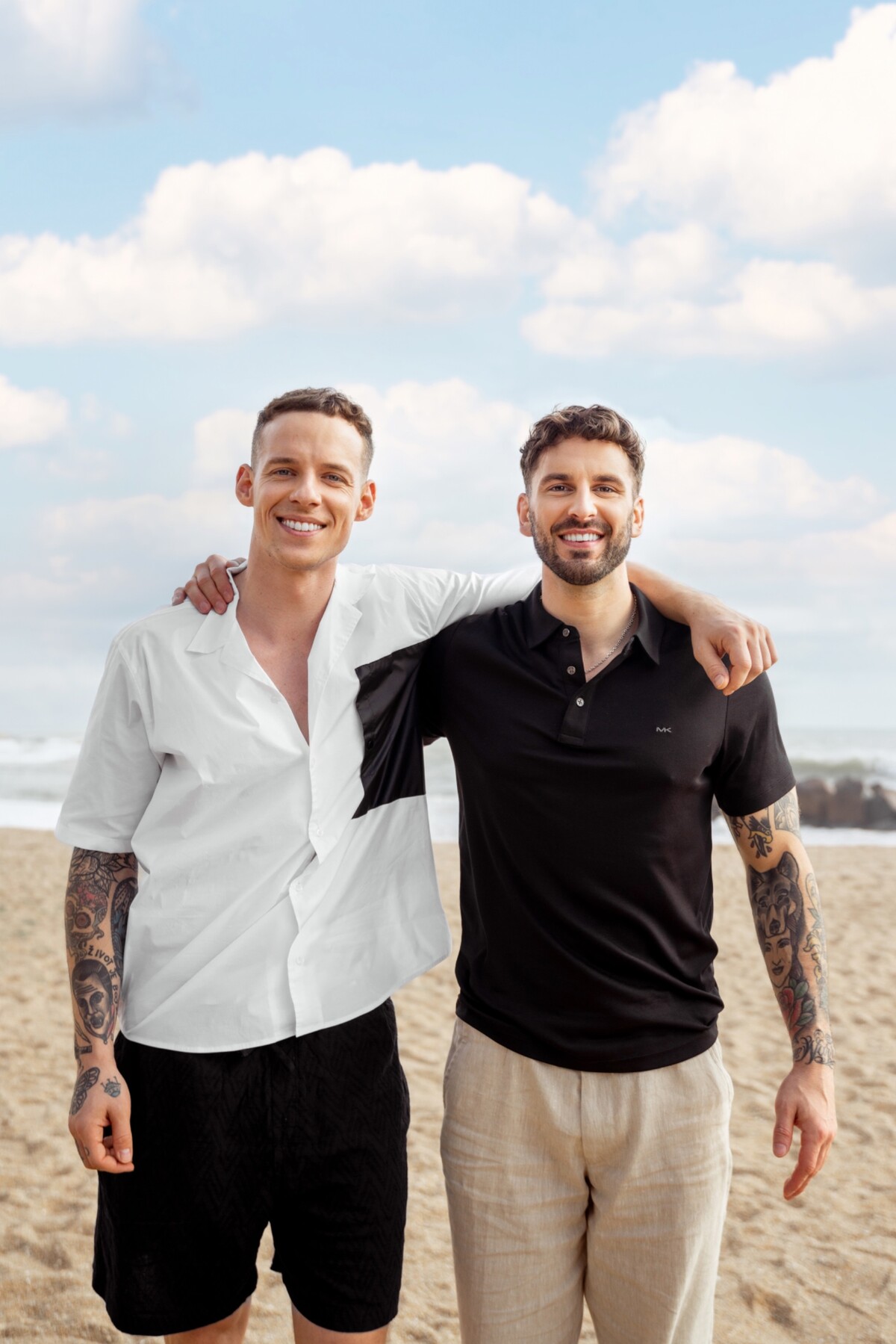 Moderátor Krištof Králik a ženích novej série šou Ruža pre nevestu – Rasťo Zvara.