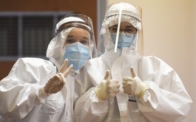 Letos oficiálně skončí pandemie koronaviru, věří šéf WHO.
