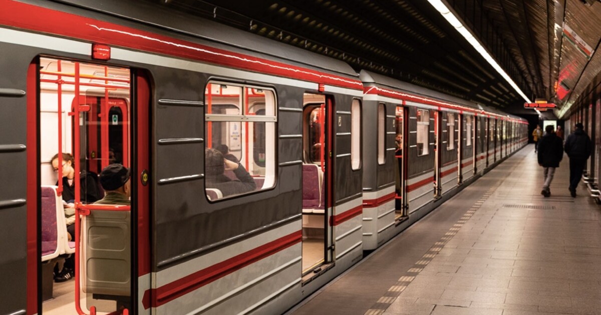 Přehledně: Výluky pražského metra A a C