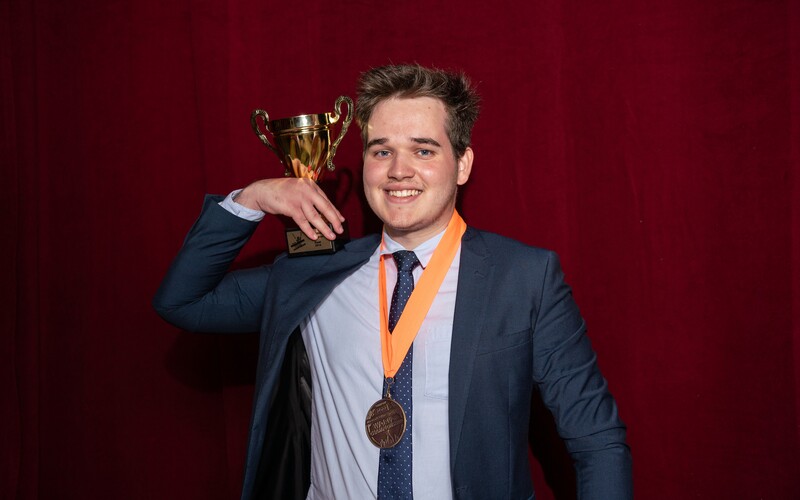 Čech vyhrál zlato na mistrovství světa v Excelu. 21letý Ondřej Cach zvítězil nad milionem studentů.